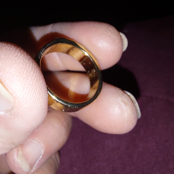 Gold toned clear stone band, size 7 - Picture 4 of 7